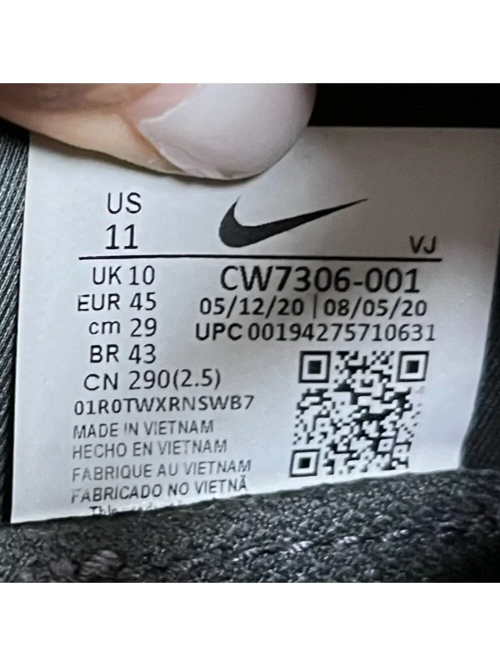 Nike Air Max 2090 Mens Size 11 Gray Black White Athletic Running Shoes Sneakers